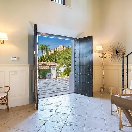 Superb Near Golf Course With Heated Pool & Jacuzzi *