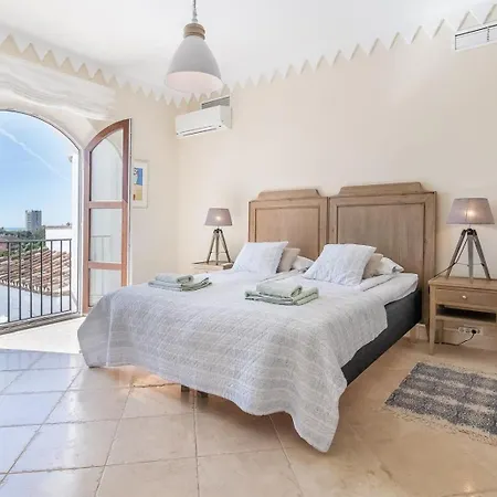 Villa Superb Near Golf Course With Heated Pool & Jacuzzi