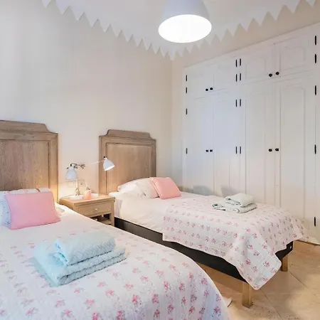 Superb Near Golf Course With Heated Pool & Jacuzzi Villa Marbella