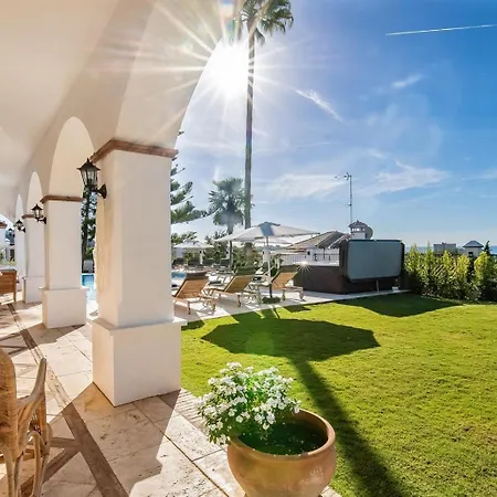 Superb Near Golf Course With Heated Pool & Jacuzzi Villa Marbella