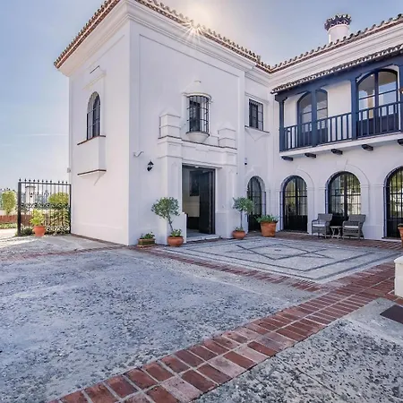 Superb Near Golf Course With Heated Pool & Jacuzzi Marbella