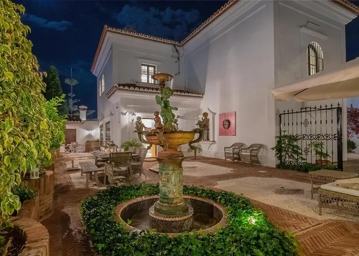 Superb Near Golf Course With Heated Pool & Jacuzzi Villa