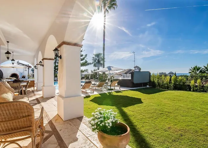 Superb Near Golf Course With Heated Pool & Jacuzzi Villa Marbella