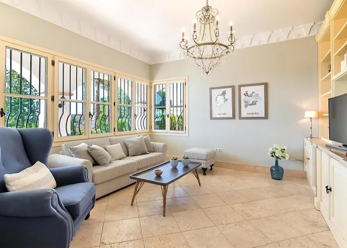 Superb Near Golf Course With Heated Pool & Jacuzzi Marbella