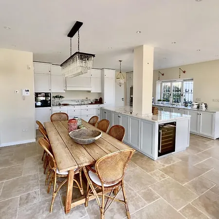 Vila Superb Near Golf Course With Heated Pool & Jacuzzi *