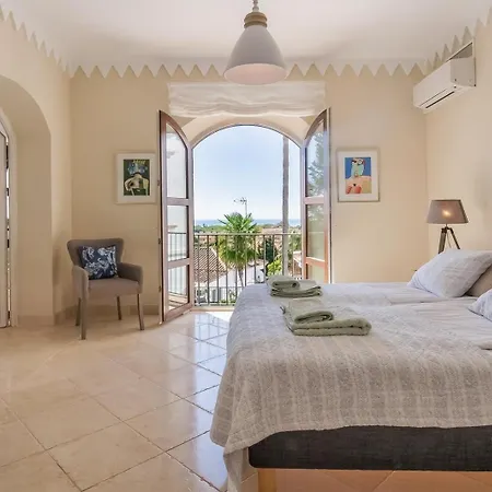Vila Superb Near Golf Course With Heated Pool & Jacuzzi *