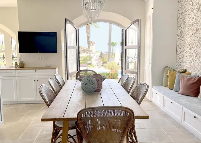 Villa Superb Near Golf Course With Heated Pool & Jacuzzi Marbella