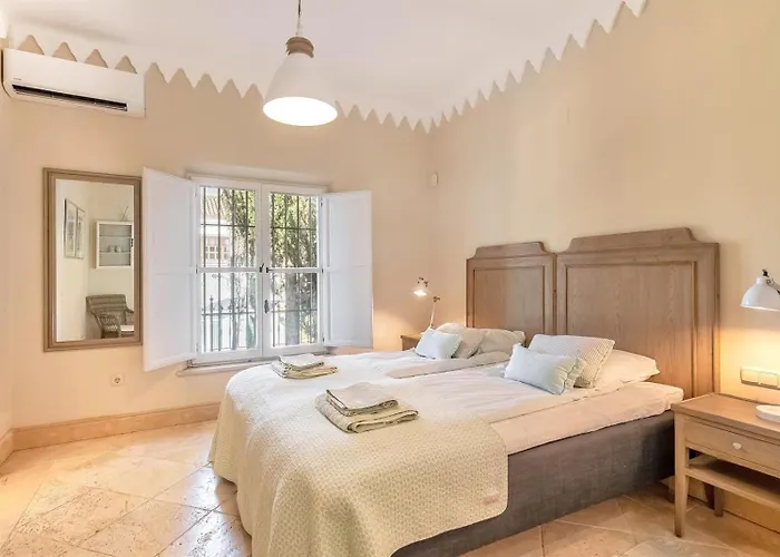 Superb Near Golf Course With Heated Pool & Jacuzzi Villa *