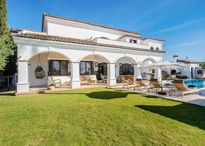 Villa Superb Near Golf Course With Heated Pool & Jacuzzi Marbella