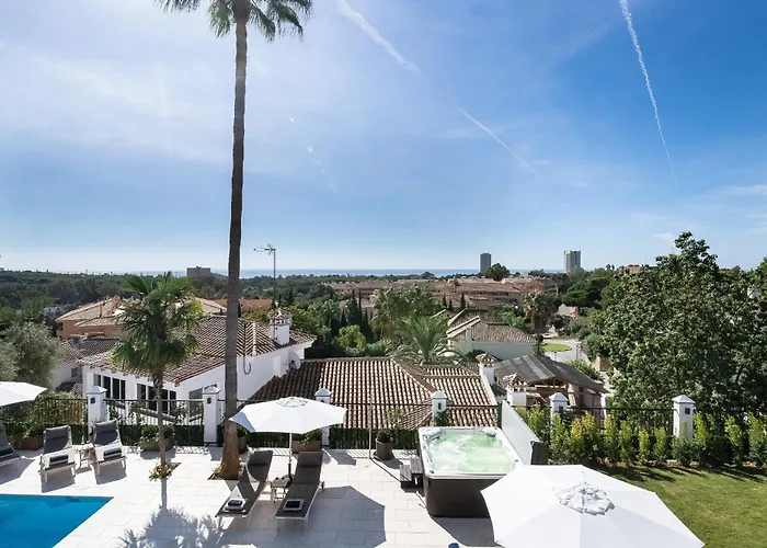 Superb Near Golf Course With Heated Pool & Jacuzzi Villa *